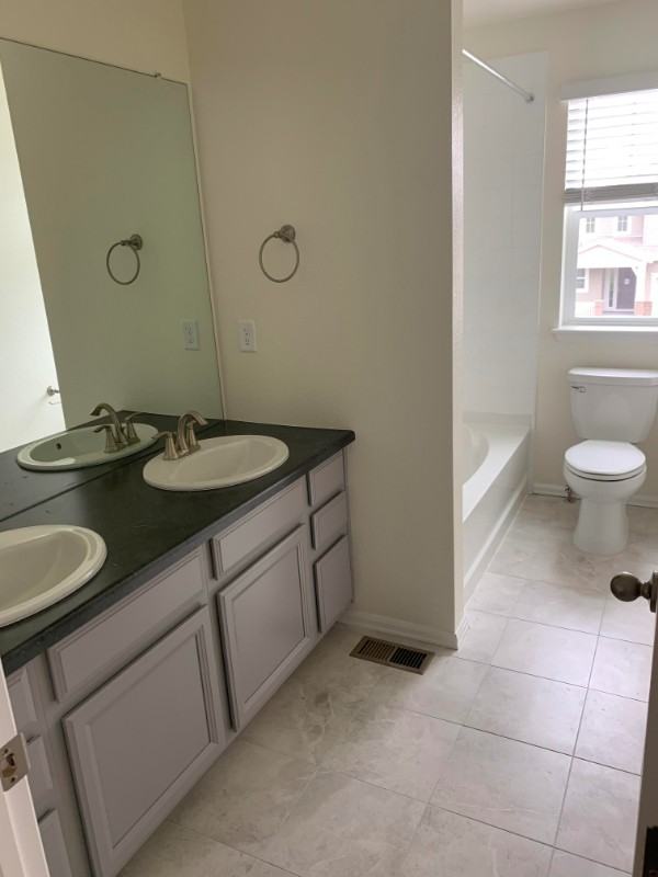 2920 Crusader St - Photo 7 of 14