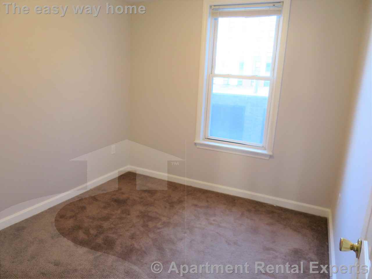 4 Douglas St #2 - Photo 2 of 10