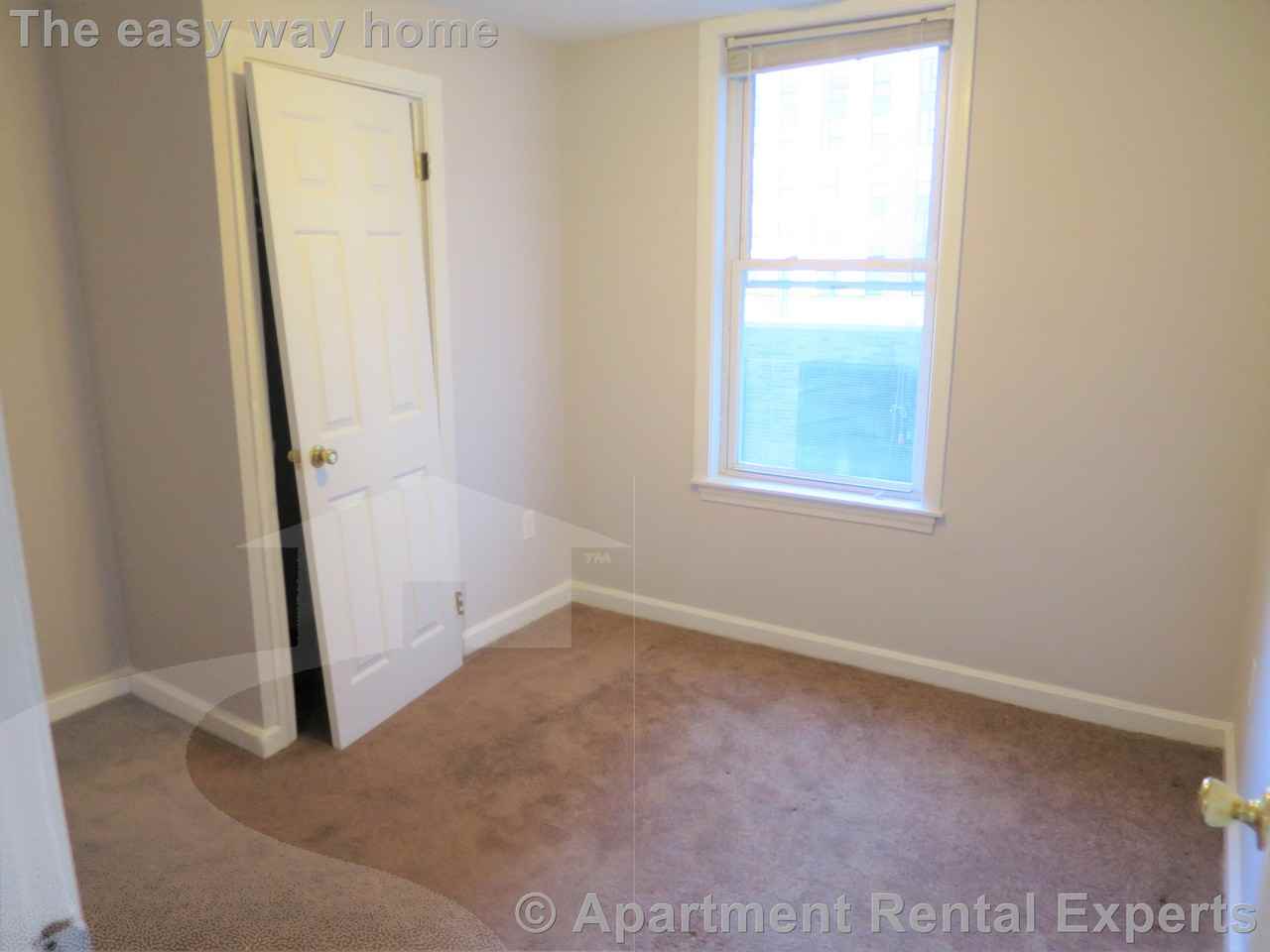 4 Douglas St #2 - Photo 3 of 10