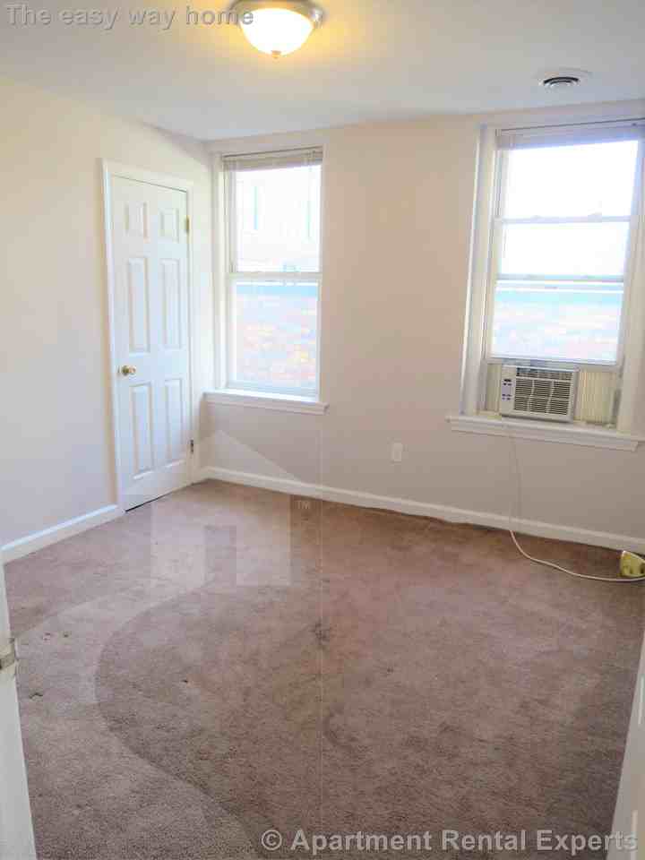 4 Douglas St #2 - Photo 7 of 10