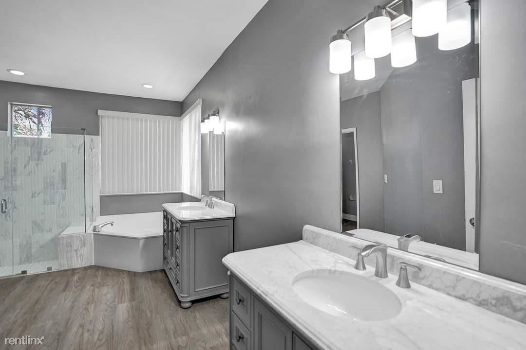 11032 Boston Dr - Photo 3 of 11