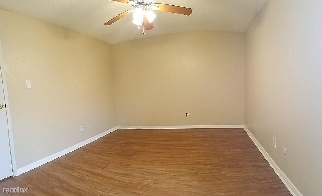 12955 Woodforest Blvd - Photo 3 of 8