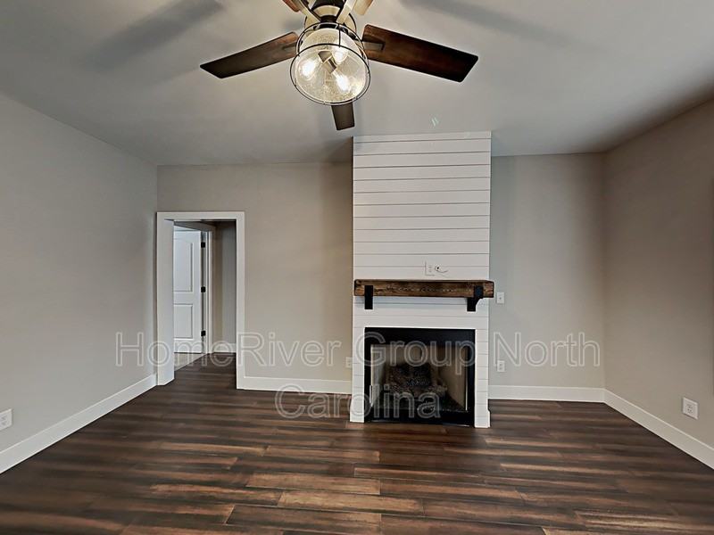 108 Daniels St - Photo 2 of 25