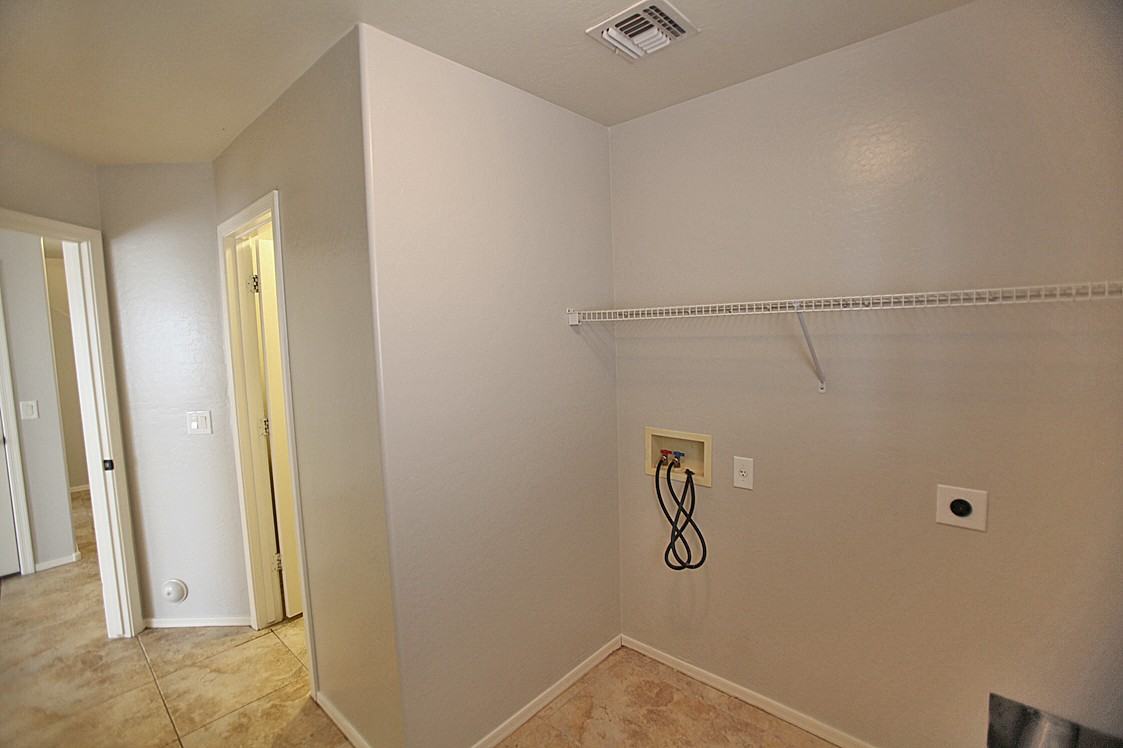 23433 N El Frio Ct - Photo 3 of 30