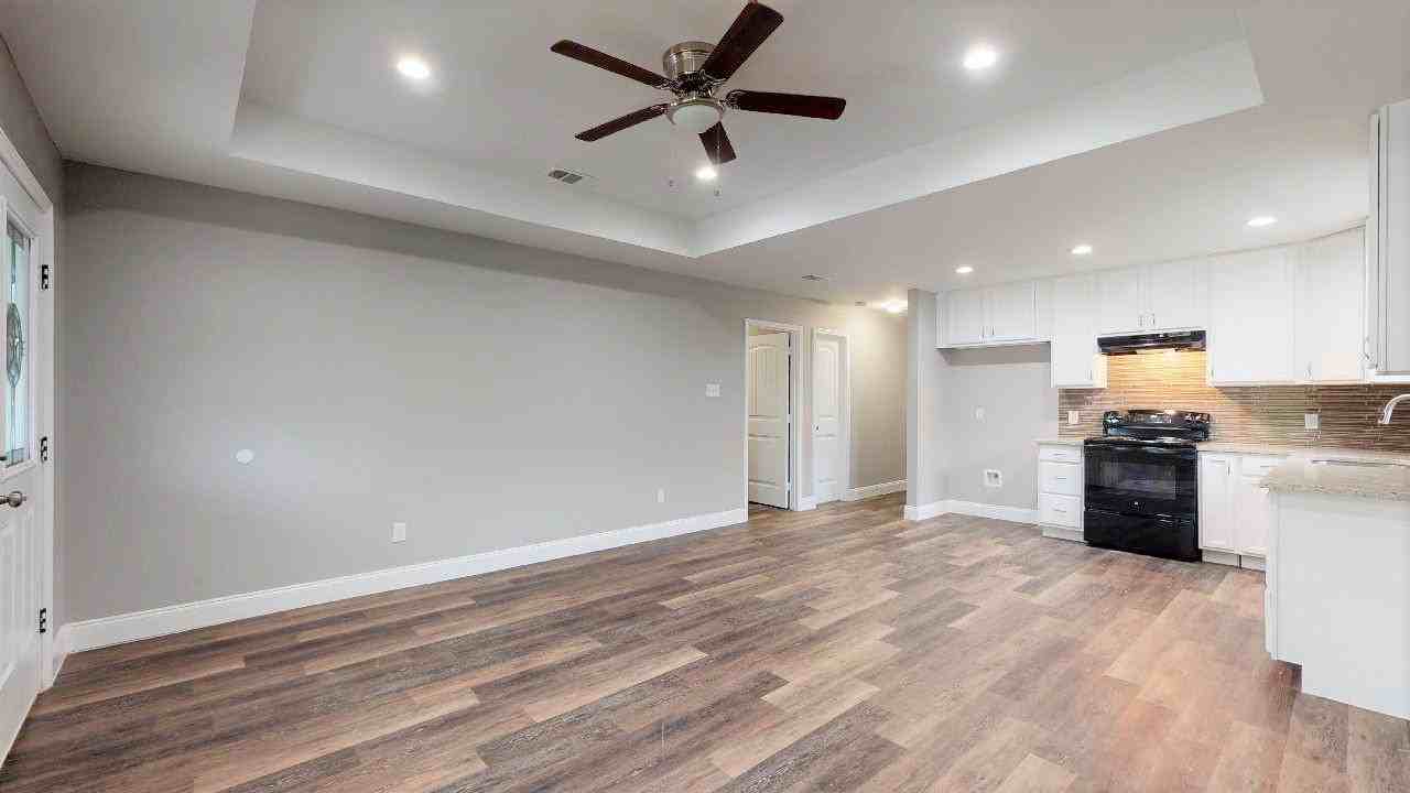 1203 Booker St - Photo 3 of 18