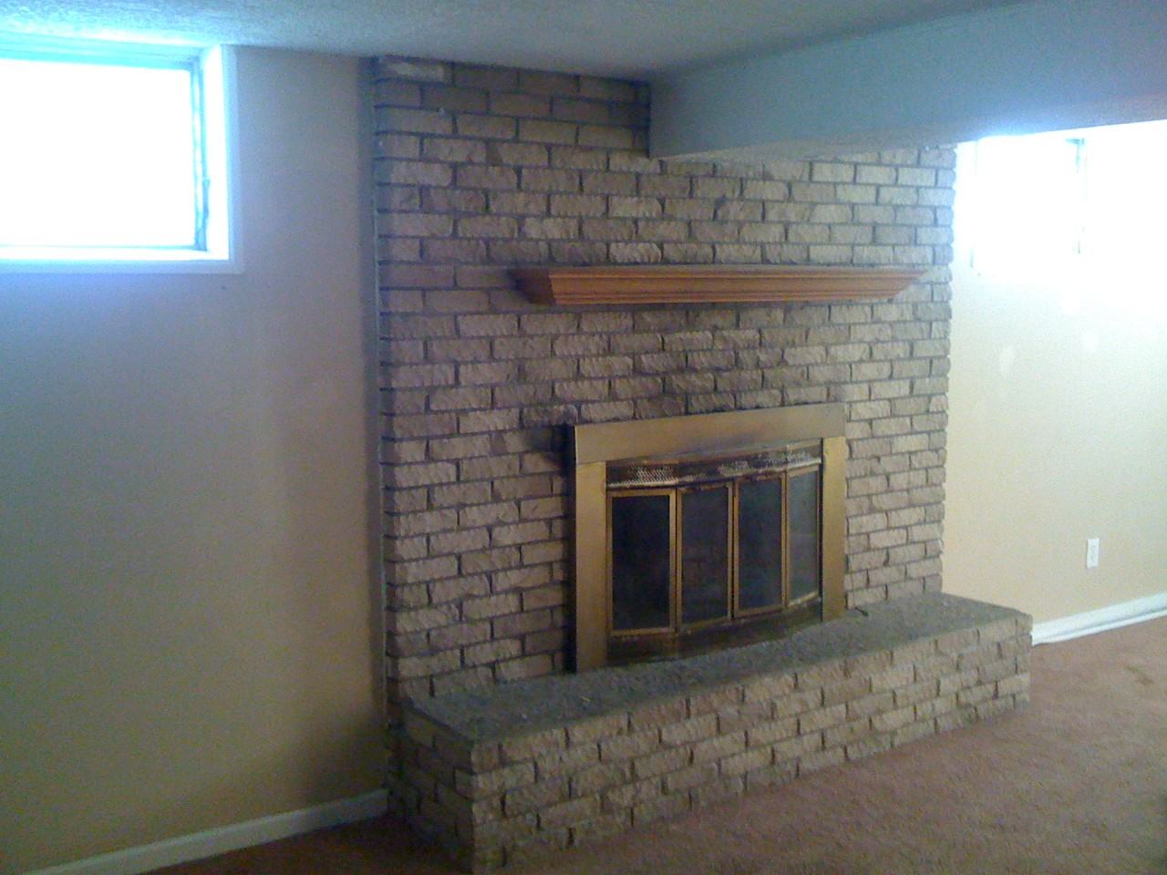 8312 E 59th St - Photo 2 of 7