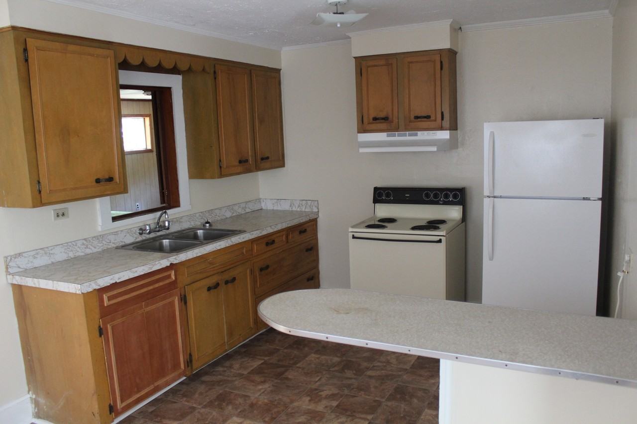 220 S 20th Ave - Photo 3 of 8