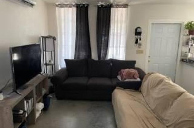 1036 E Elm St - Photo 3 of 5