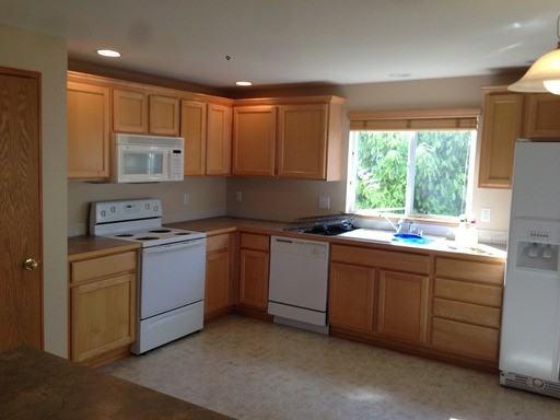 1923 Redmond Ave NE - Photo 2 of 19