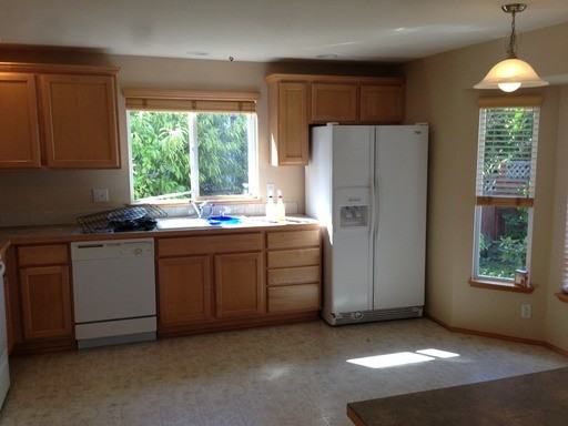 1923 Redmond Ave NE - Photo 3 of 19