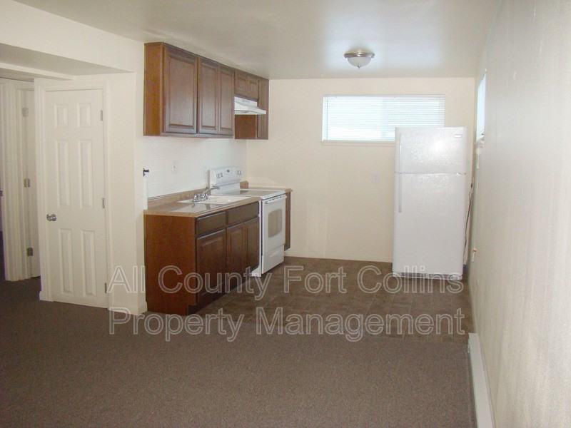 1108 Baker St #B - Photo 2 of 13