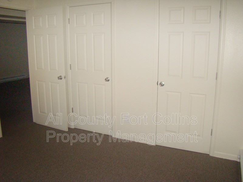 1108 Baker St #B - Photo 6 of 13