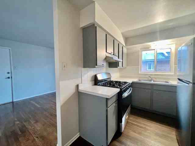 Hallmark Apartments 2827 Lemay Ferry Road E, Mehlville, MO 63125