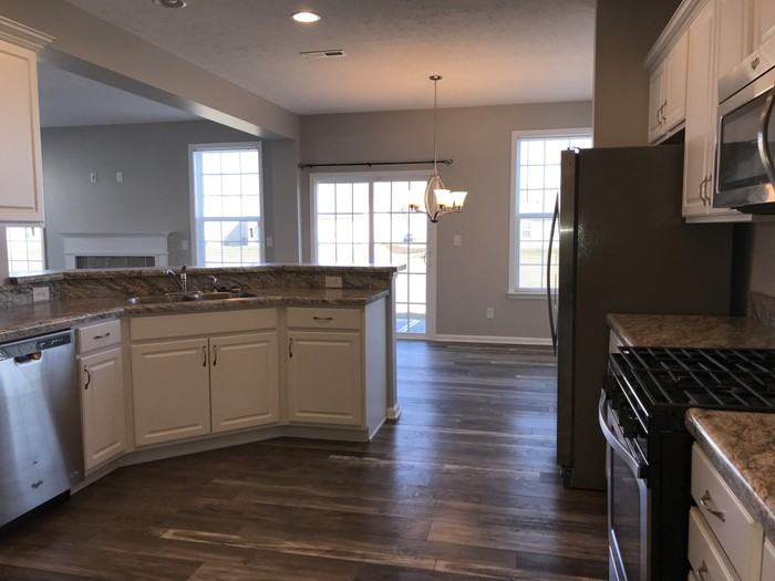 5776 Bluff View Ln - Photo 3 of 19