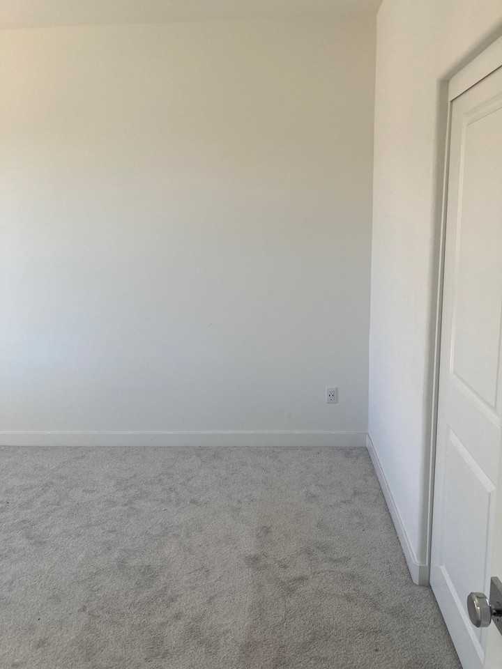 551 Jubilee Place - Photo 2 of 14