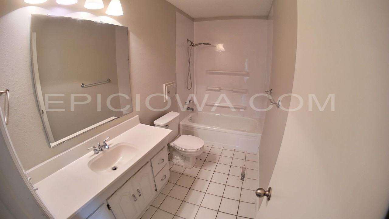 5808 Underwood Ave Sw #1 - Photo 6 of 20