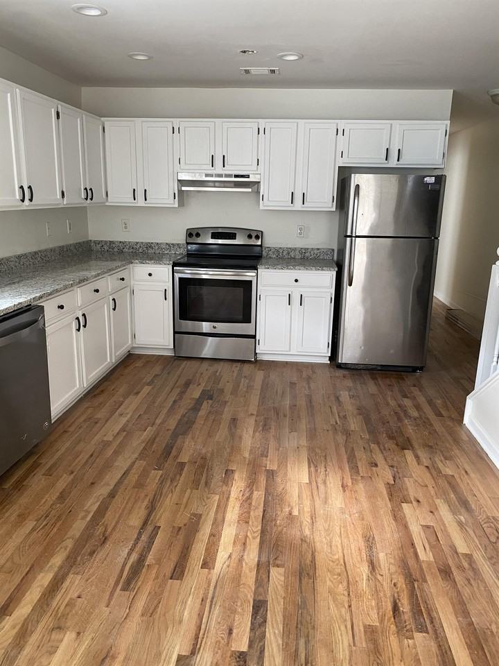 1063 Metropolitan Pkwy Sw #A - Photo 4 of 29