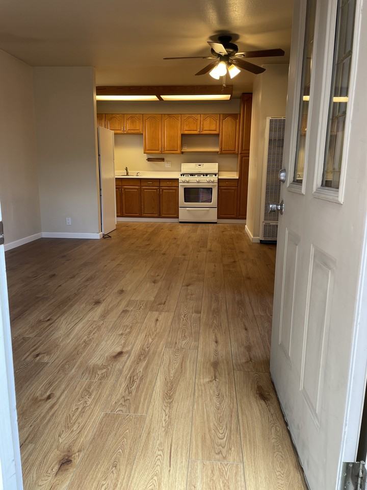 Guildford Ave & S Grant St