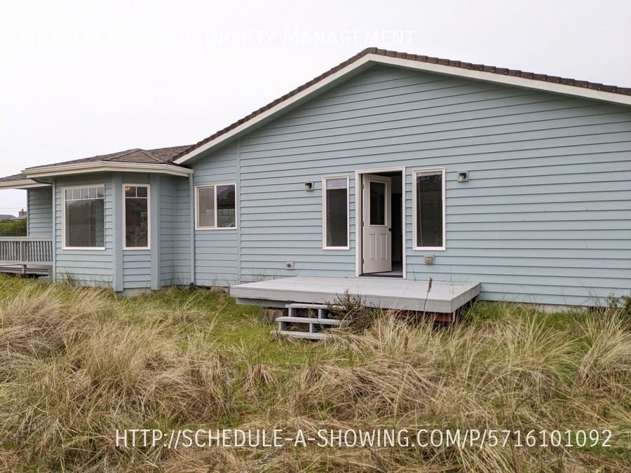 2005 Nw Oceania Dr - Photo 2 of 19