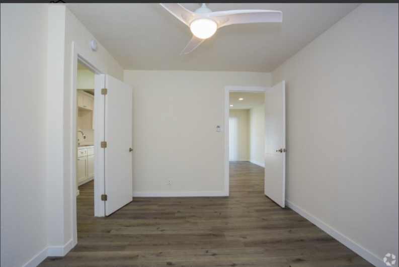 1740 Redondo Ave - Photo 5 of 8