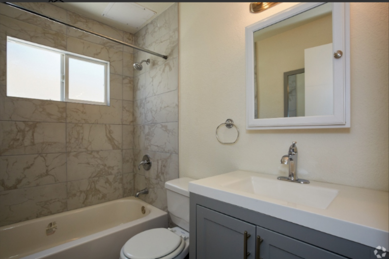 1740 Redondo Ave - Photo 6 of 8