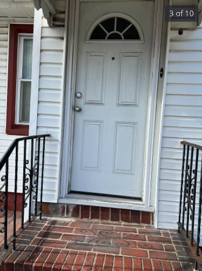 10484 111th St - Photo 3 of 10