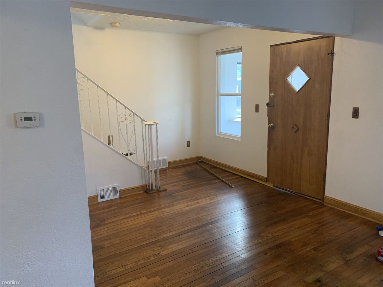 3080 Goodson St - Photo 3 of 21