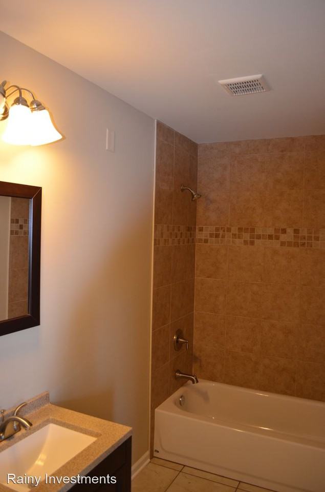 1014 Turin Dr - Photo 3 of 9