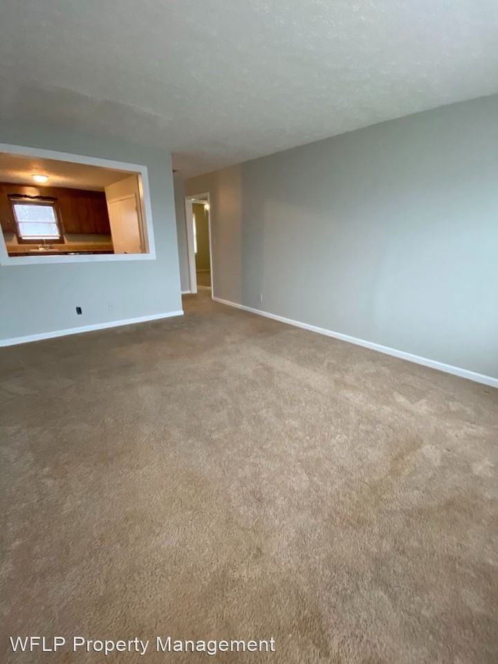 19537 Leesville Rd - Photo 2 of 10
