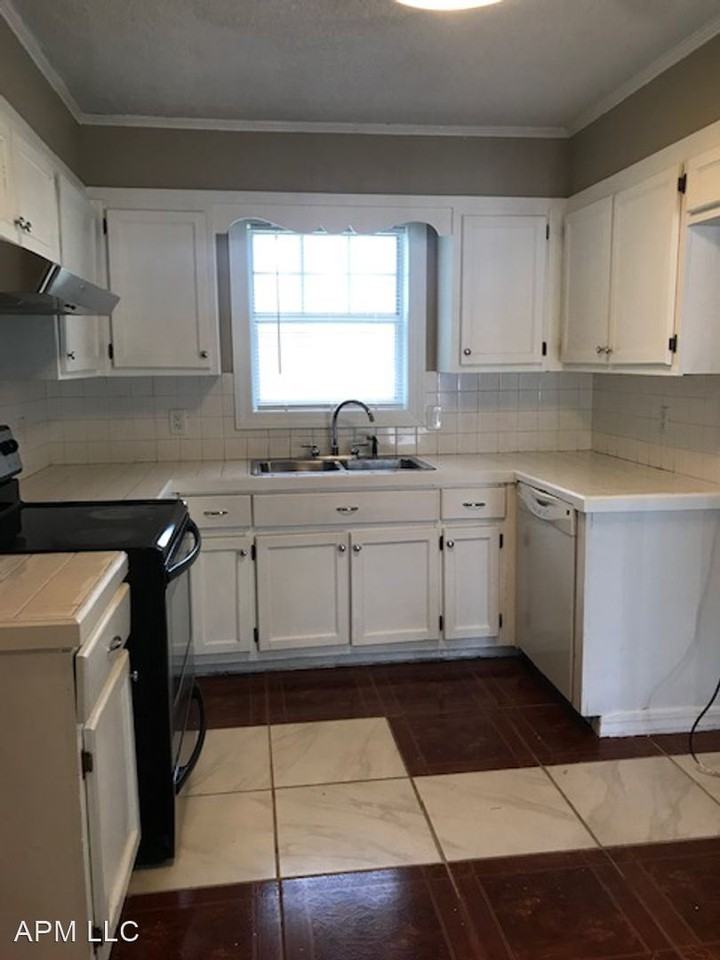 89 Birchwood Dr - Photo 2 of 8