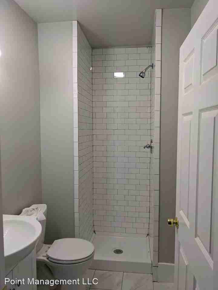 120 East Main St - Photo 3 of 6