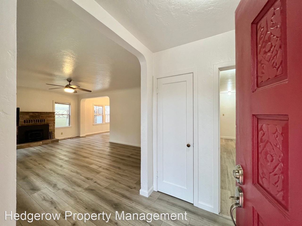 1510 Banks Ave - Photo 3 of 24