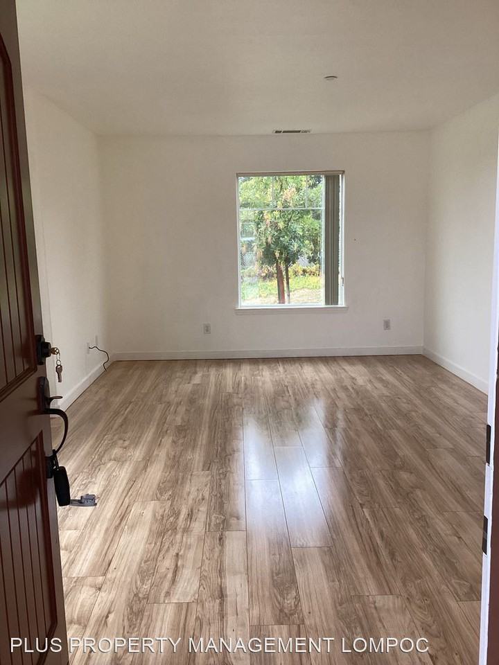 3859 Cassini Cir #1 - Photo 3 of 15