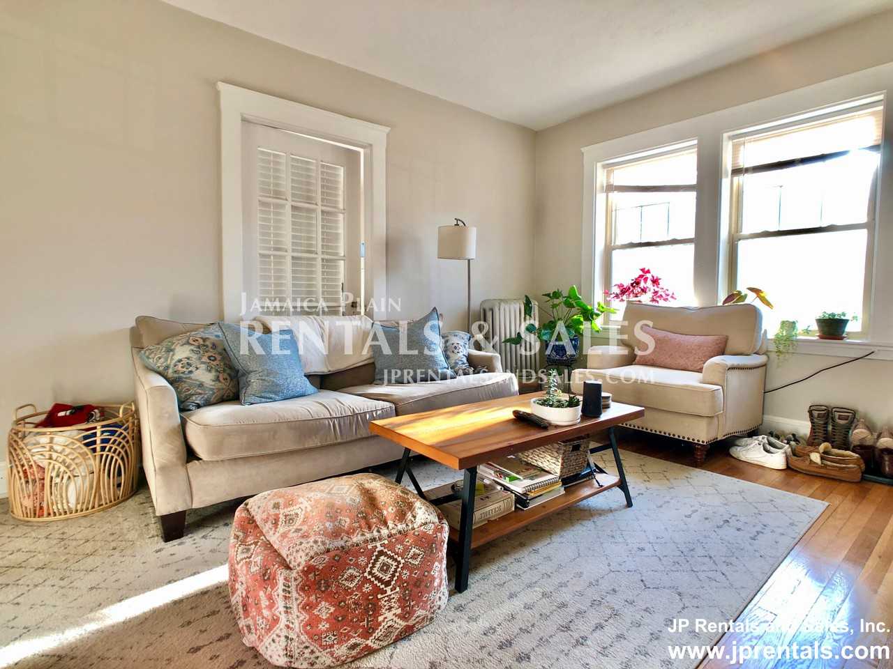 136 Arborway #2CO - Photo 2 of 12