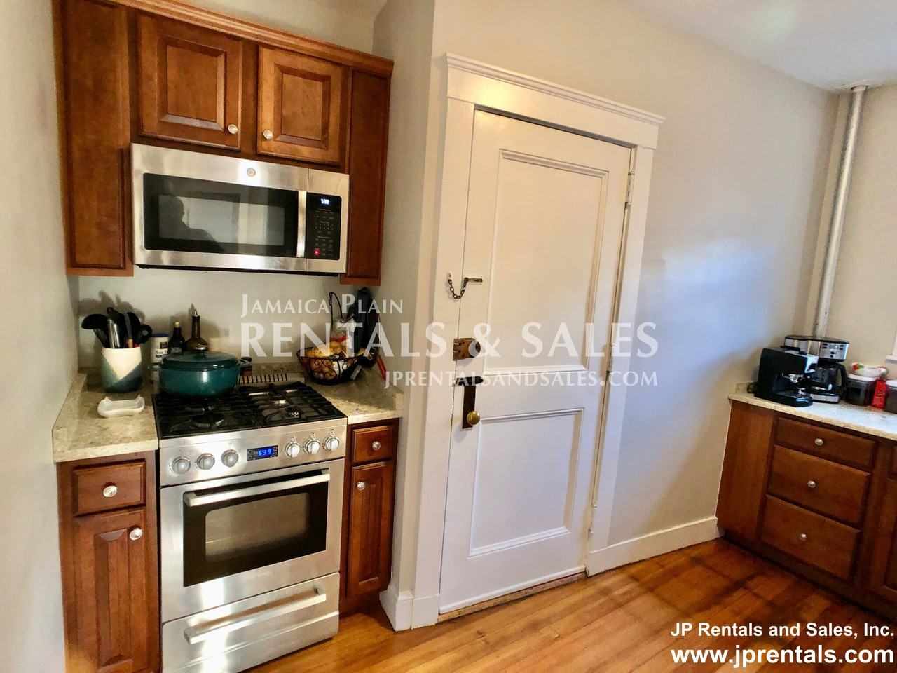 136 Arborway #2CO - Photo 6 of 12