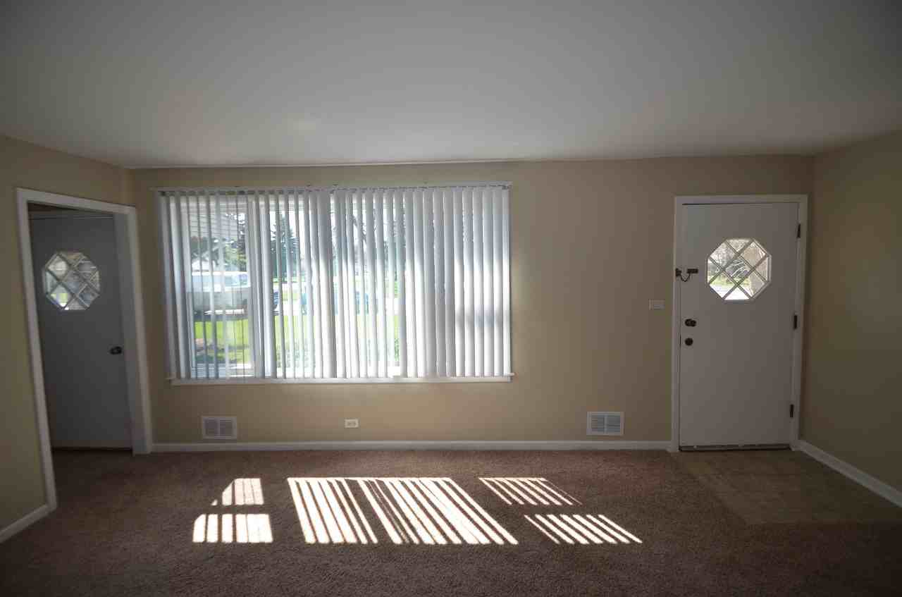 2300 Gustave Ave - Photo 3 of 12