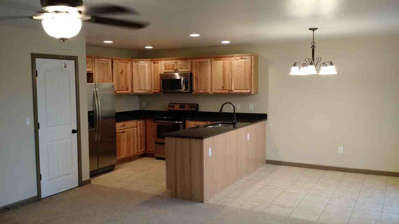 5818 Anna Ave - Photo 2 of 9