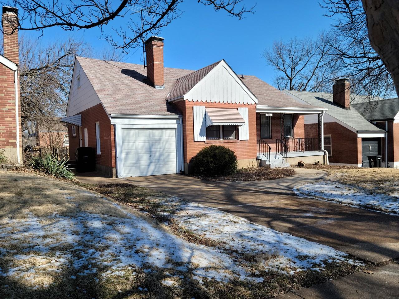 7633 Hawthorne Pl - Photo 2 of 11