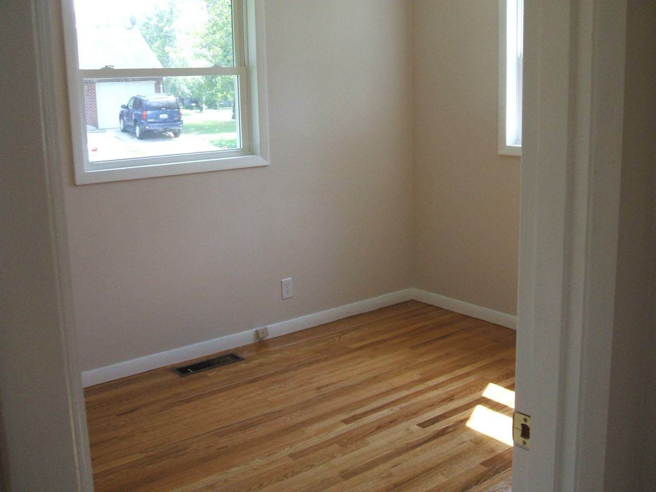 110 Ridgeway Dr - Photo 3 of 9
