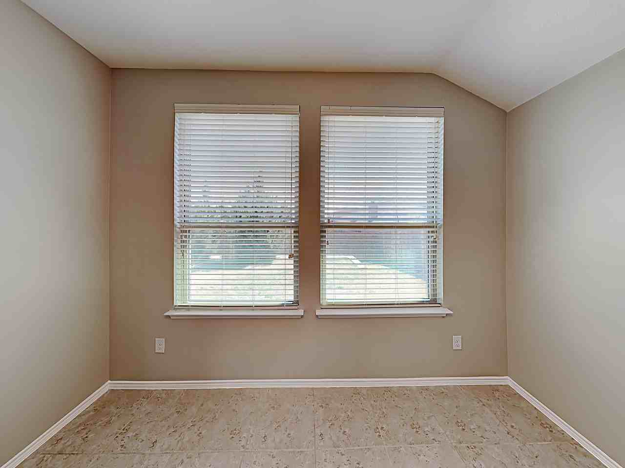 9344 Comanche Ridge Dr - Photo 2 of 17