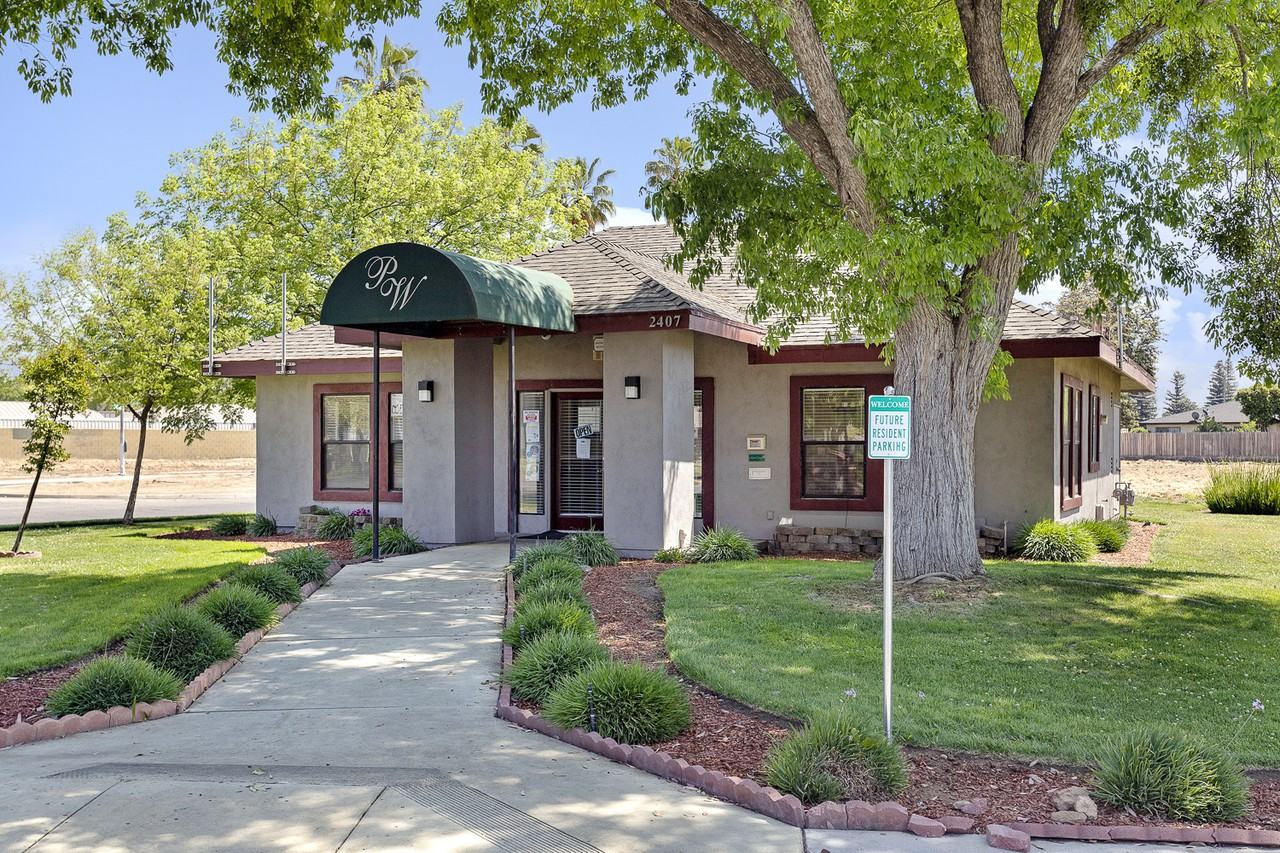 Park West - Photo 7 of 50