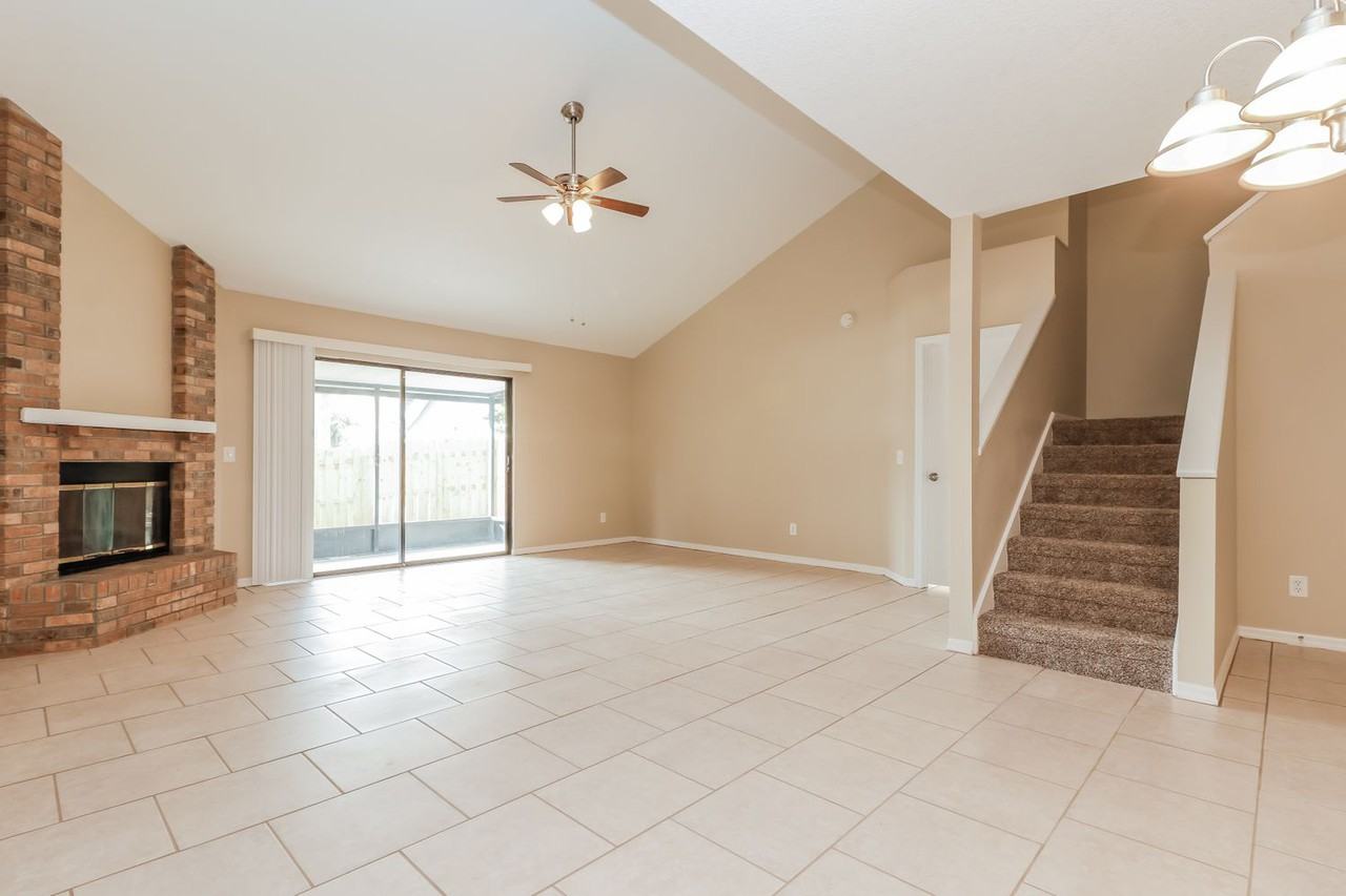 2223 Springrain Dr - Photo 3 of 23