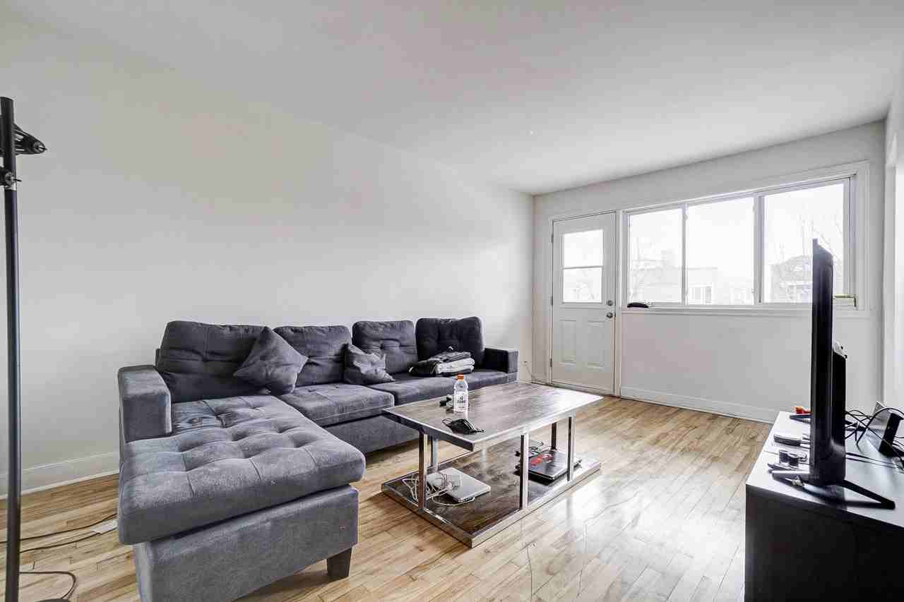 5591 Avenue Gatineau #15