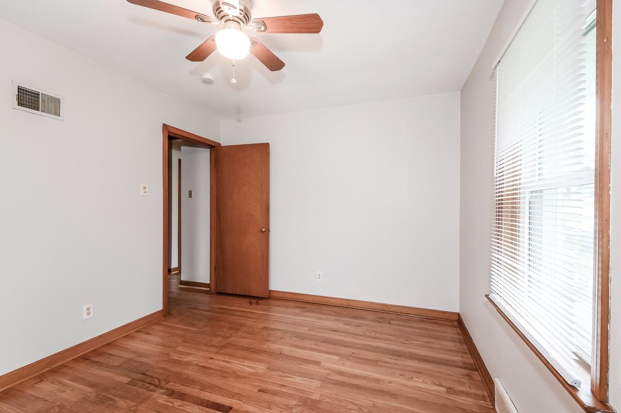 8610 Ardelia Ave - Photo 2 of 16