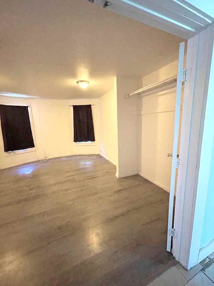 409 W 17th St #2