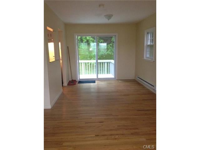 6 Wampum Dr - Photo 3 of 16