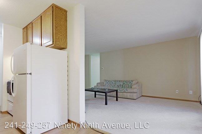 Royal Oaks - Photo 2 of 25