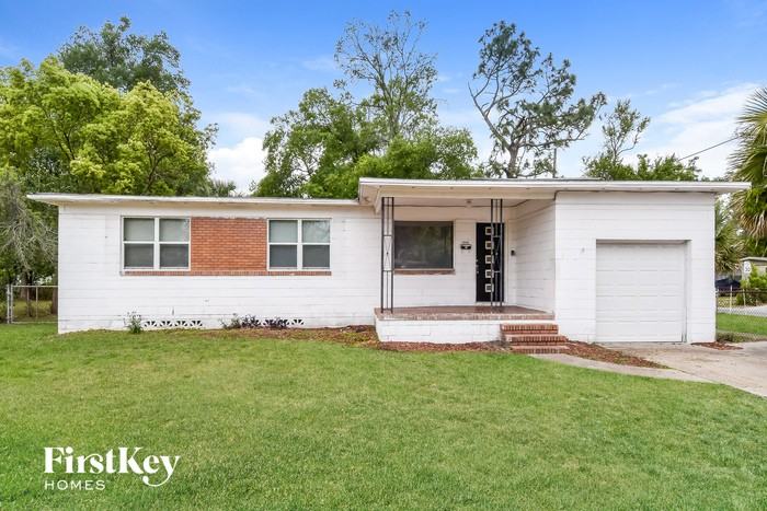 2946 Rogero Rd - Photo 2 of 15
