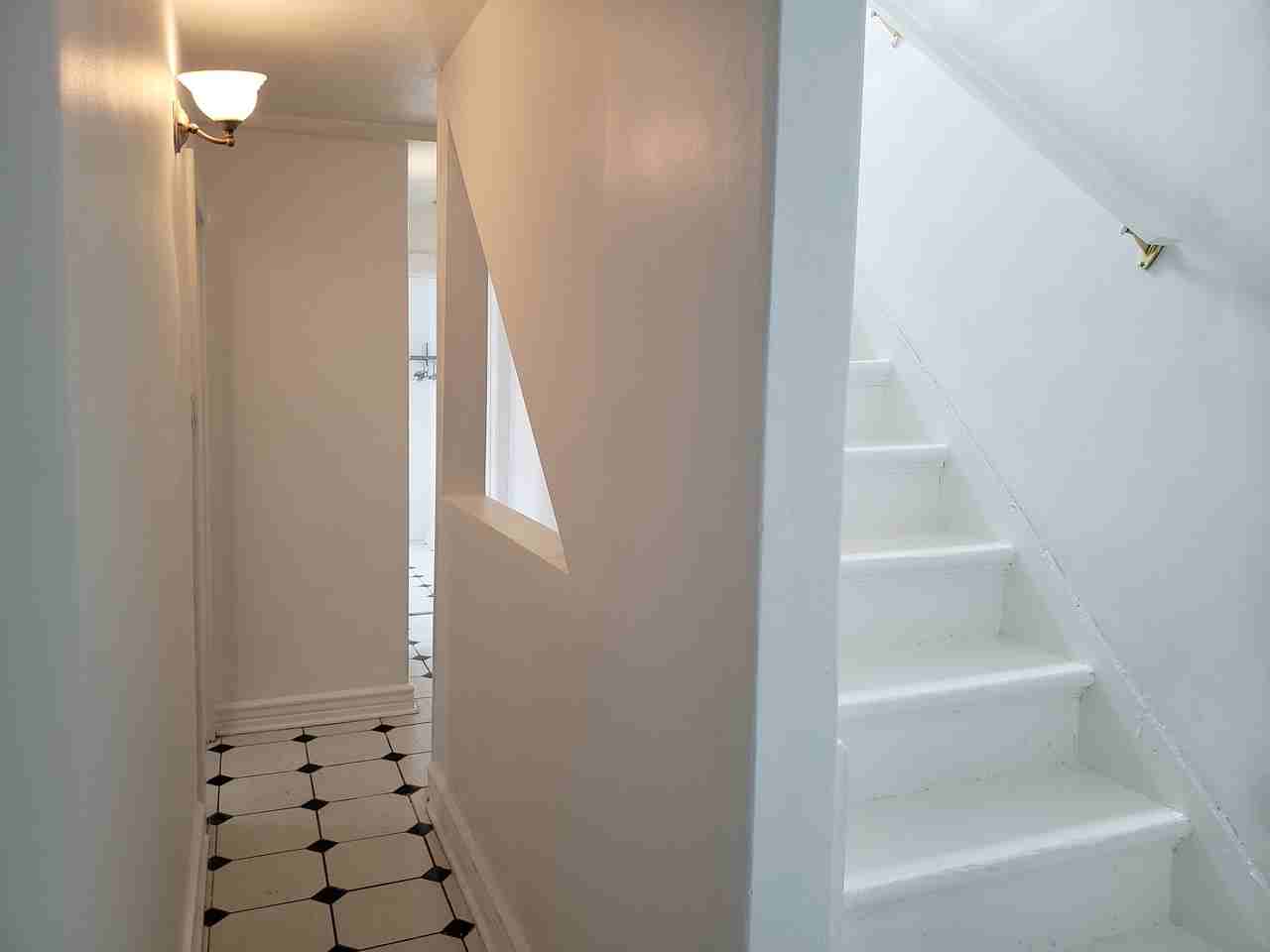 428 Westmount Avenue - Photo 5 of 15