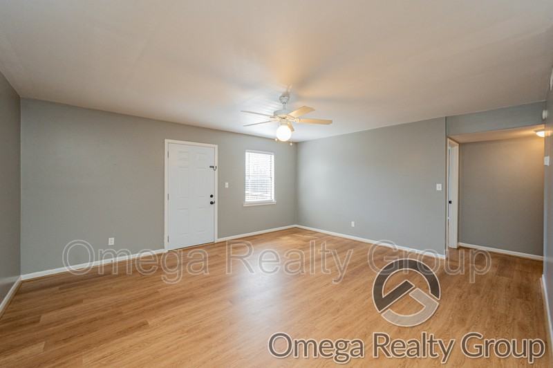 400 7th St E #2H - Photo 6 of 22